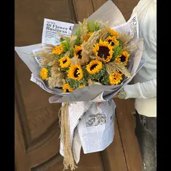 دسته گل 15 شاخه آفتابگردان
