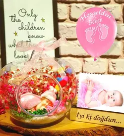 عکس سفارشی تراریوم دختر بچه چراغ دار فانوس خوش آمدید عزیزم (ترکیه)