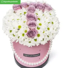 چیدمان حروف رز یاسی در جعبه صورتی مرواریدی شخصی سازی شده(ترکیه)