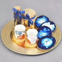 سینی شیرینی و فنجان چای (امارات)