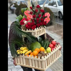 باکس گل و میوه ملینا