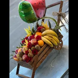 باکس گل و میوه آریان