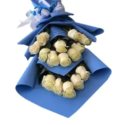 دسته گل رز سفید