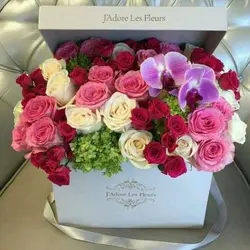 باکس گل رز و ارکیده مناسب برای تولد،ولنتاین،سالگرد 23 شاخه