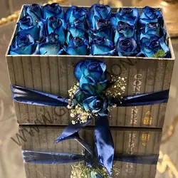 باکس گل 20 شاخه رز آبی
