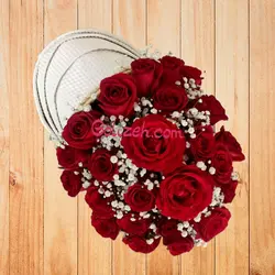 گل نوزادی قرمز