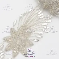 نوار ملیله و پولک دوزی طرح گل نقره ای 10 سانت