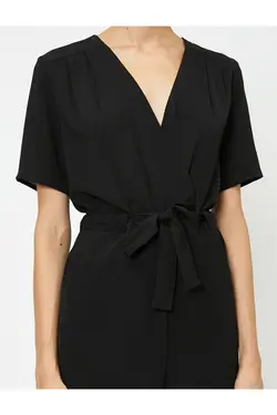 اورال آستین کوتاه با یقه V با کمربند زنانه مشکی کوتون Koton (ساخت ترکیه)