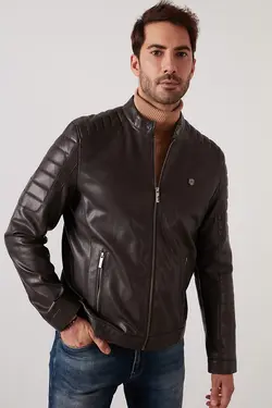 کاپشن زیپ دار چرم مصنوعی یقه ایستاده دکمه دار مردانه قهوه ای پیر کاردین Pierre Cardin (ساخت فرانسه)