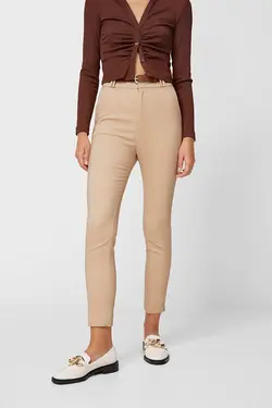 شلوار فاق بلند کمربند دار کرم زنانه از برند استرادیواریوس Stradivarius (ساخت اسپانیا)
