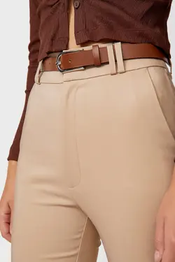 شلوار فاق بلند کمربند دار کرم زنانه از برند استرادیواریوس Stradivarius (ساخت اسپانیا)