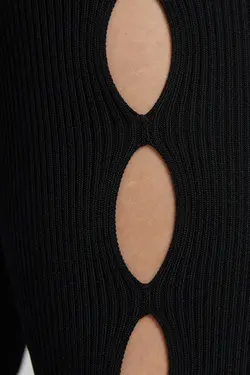 جوراب شلواری بغل طرح دار زنانه رنگ مشکی برشکا Bershka (ساخت اسپانیا)