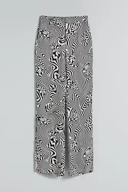 شلوار راسته ساتن طرح دار زنانه رنگ سفید برشکا Bershka (ساخت اسپانیا)