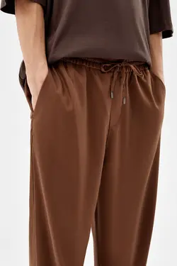 شلوار کلاسیک آجدار گشاد مردانه رنگ قهوه ای برشکا Bershka (ساخت اسپانیا)