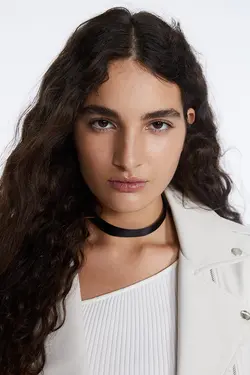 کت زنانه چرم مصنوعی رنگ سفید با کمربند از برند استرادیواریوس Stradivarius (ساخت اسپانیا)