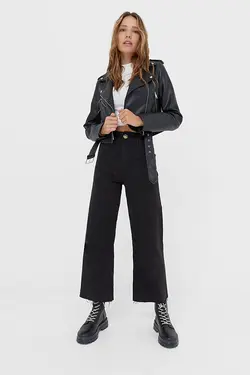 کت زنانه چرم مصنوعی رنگ مشکی با کمربند از برند استرادیواریوس Stradivarius (ساخت اسپانیا)