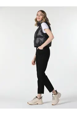 جلیقه مشکی زنانه برند کالینز Colin’s (ساخت ترکیه)