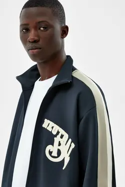 سویشرت کالج مردانه رنگ سرمه ای برشکا Bershka (ساخت اسپانیا)