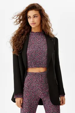 کت (مدل مردانه) زنانه رنگ مشکی برشکا Bershka (ساخت اسپانیا)