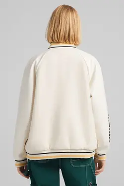 سویشرت کالج برش دار با آستین چرم مصنوعی زنانه رنگ سفید برشکا Bershka (ساخت اسپانیا)