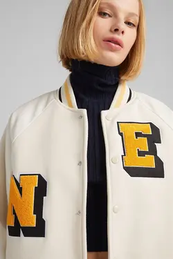 سویشرت کالج برش دار با آستین چرم مصنوعی زنانه رنگ سفید برشکا Bershka (ساخت اسپانیا)