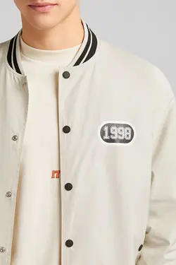 سویشرت بمب افکن سبک مردانه رنگ سفید برشکا Bershka (ساخت اسپانیا)