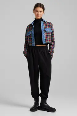 کت جین برش دار Crop Fit Contrast طرح چهارخونه زنانه رنگ قرمز برشکا Bershka (ساخت اسپانیا)