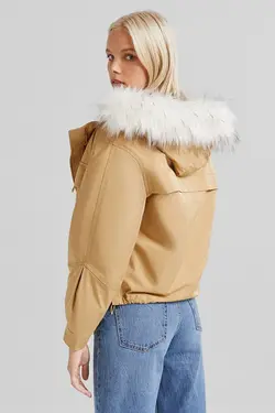 کاپشن پارکا کلاهدار با قطعات جداشدنی زنانه رنگ شنی ماسه ای برشکا Bershka (ساخت اسپانیا)