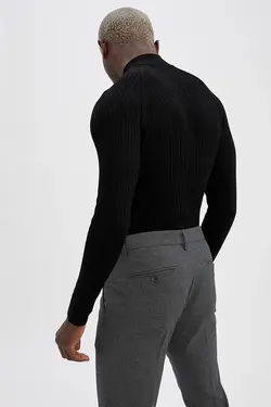 ژاکت بافتنی مردانه یقه گرد رنگ سیاه برند دفاکتو DeFacto (ساخت ترکیه)