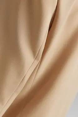 کت دو دکمه پارچه ای زنانه رنگ کرم برشکا Bershka (ساخت اسپانیا)