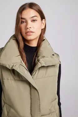 جلیقه بادی بدون آستین زنانه رنگ خاکی برشکا Bershka (ساخت اسپانیا)