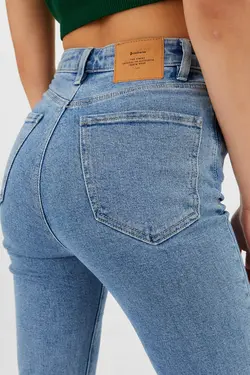 شلوار جین اسلیم فیت مدل مام جین زنانه استرادیواریوس Stradivarius (ساخت اسپانیا)