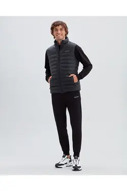 جلیقه آب گریز مشکی مردانه Skechers M Essential Vest اسکچرز Skechers (ساخت ایالات متحده آمریکا)
