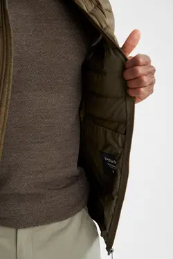 پافر بادی کوتاه یقه ایستاده مردانه خاکی  دفاکتو DeFacto (ساخت ترکیه)