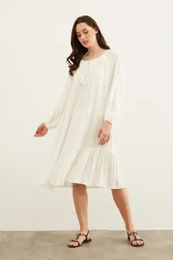 پیراهن بلند سفید مدل چروک چین دار آستین بلند زنانه گاستو Gusto (ساخت ترکیه)