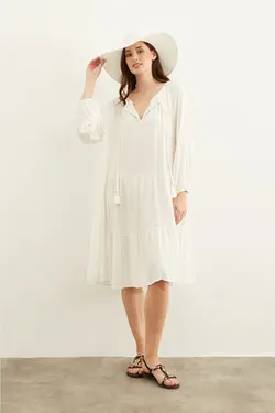 پیراهن بلند سفید مدل چروک چین دار آستین بلند زنانه گاستو Gusto (ساخت ترکیه)