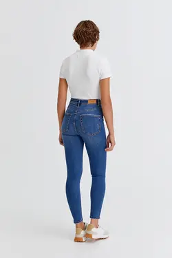 شلوار جین زنانه فیت پول اند بیر Pull & Bear (ساخت اسپانیا)