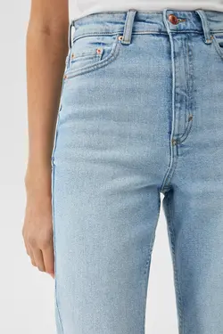 شلوار جین مام استایل زنانه فیت پول اند بیر Pull & Bear (ساخت اسپانیا)