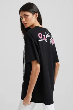 تی شرت مشکی یقه گرد طرح چاپی بازی مرکب آستین کوتاه زنانه برشکا Bershka (ساخت اسپانیا)