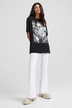 تی شرت مشکی یقه گرد طرح چاپی بازی مرکب آستین کوتاه زنانه برشکا Bershka (ساخت اسپانیا)