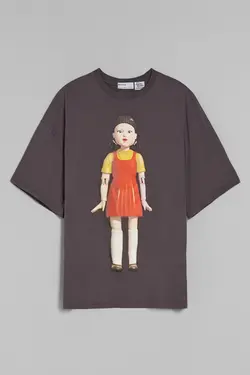 تی شرت نوک مدادی مدل قواره دار طرح چاپی بازی مرکب آستین کوتاه زنانه برشکا Bershka (ساخت اسپانیا)