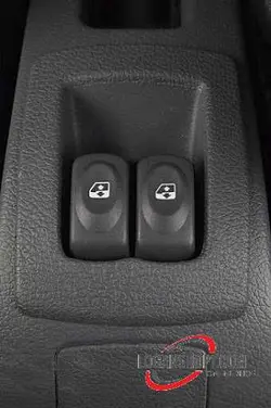 کلید شیشه بالابر عقب رنو تندر ساندرو