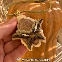 گردن‌آویز چوبی کدو گارسیا