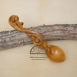 قاشق چوبی گل پیچک صدفی