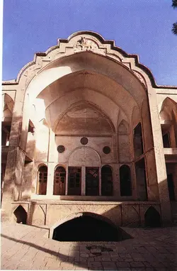 معماری خانۀ بنی کاظمی کاشان