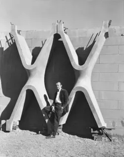 مالکوم لیلند مجسمه ساز مدولار