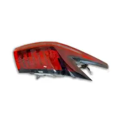 چراغ عقب راست روی گلگیر فونیکس FX - فروشگاه آنلاین مولتی یدک