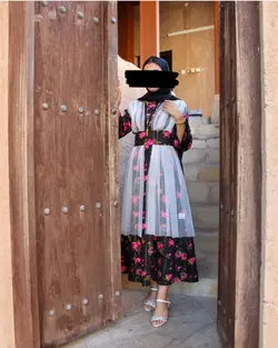 لباس مجلسی پوشیده گلدار با تور سفید mp109