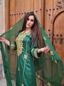 ست شال و مانتو پوشیده مجلسی با گلدوزی سبز ml115