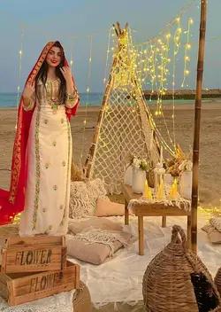 پیراهن حریر مجلسی کارشده با نگین و گلابتون رنگی ml112